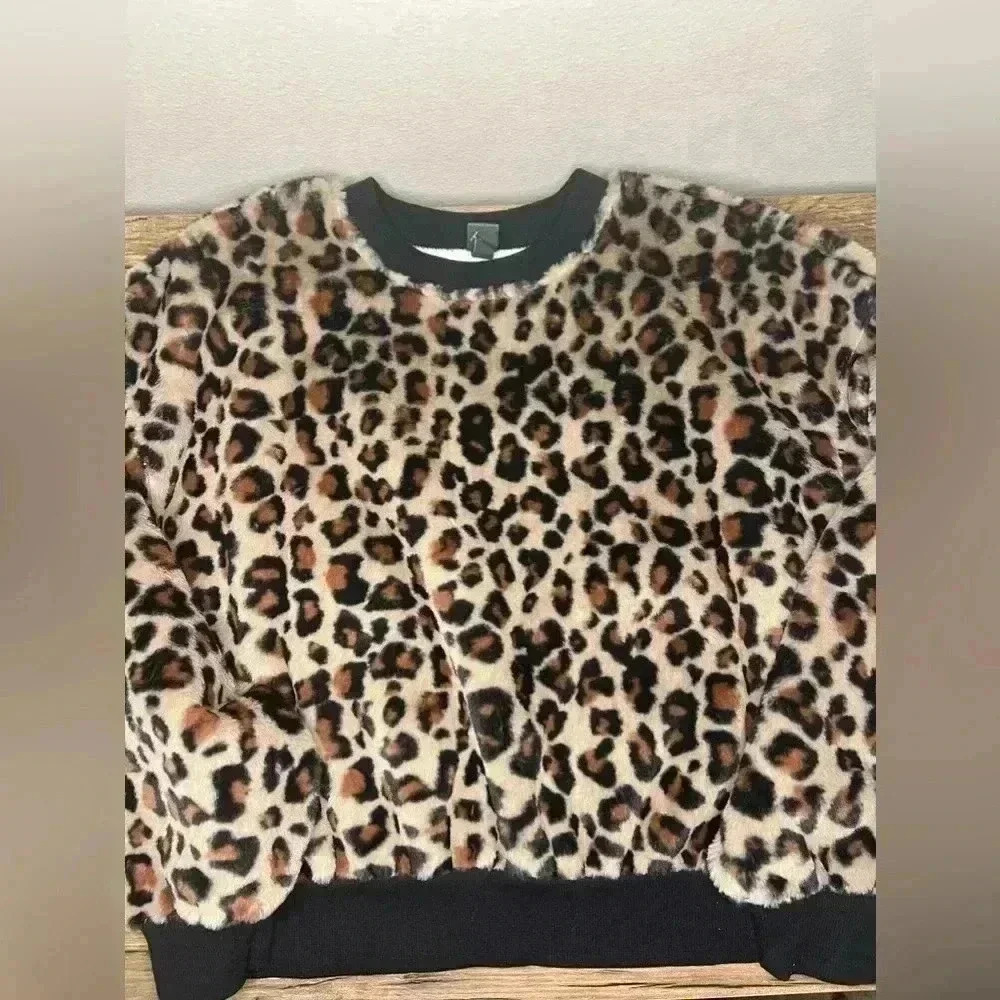 Animal Print Sweater size Large